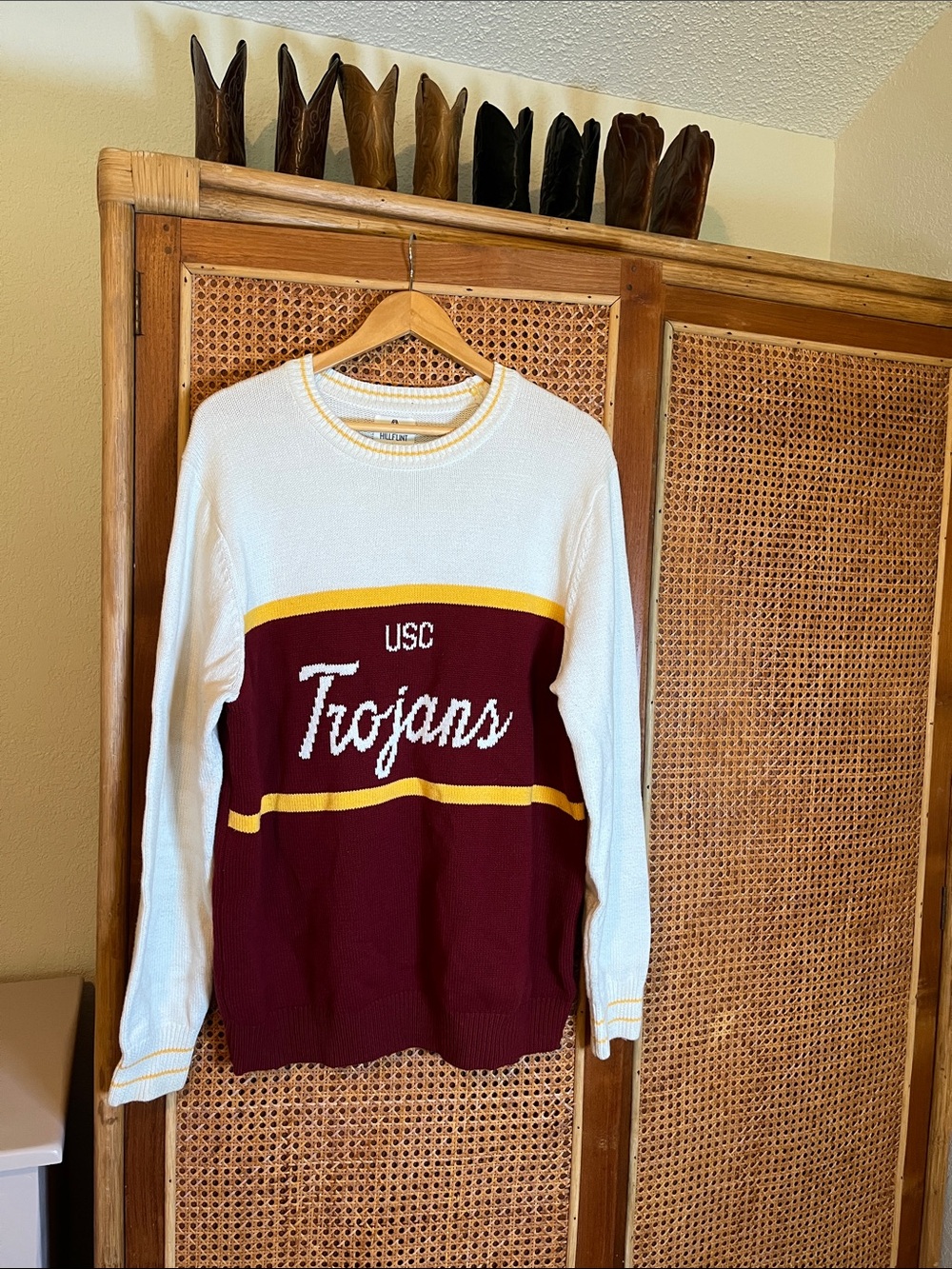 Men’s Vintage USC Trojans Football Sweater Size XL